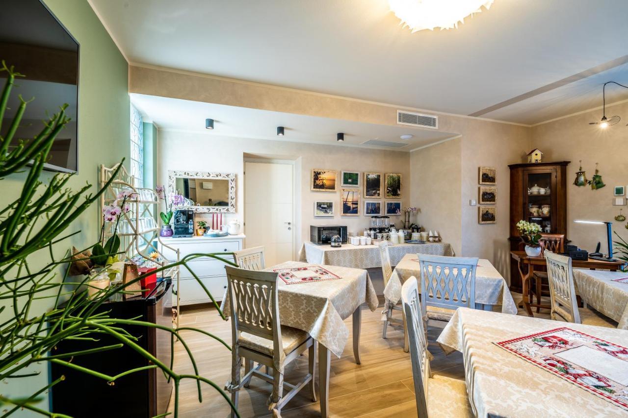 Il Nido Degli Usignoli Hotell Peschiera del Garda Exteriör bild