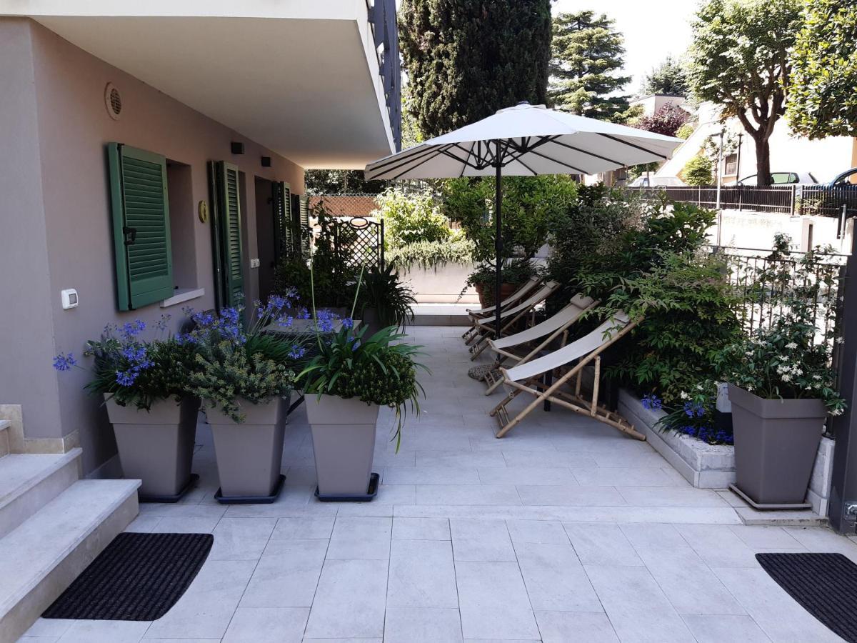 Il Nido Degli Usignoli Hotell Peschiera del Garda Exteriör bild